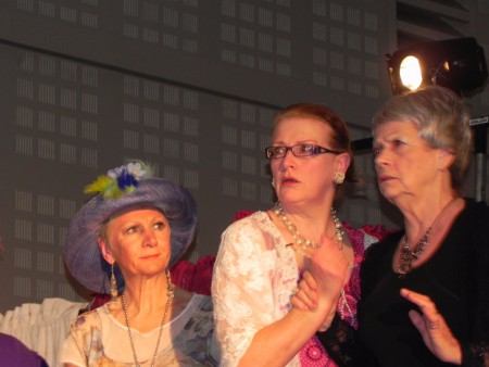 Mme Sirelli; Mme Agazzi; Mme Frola